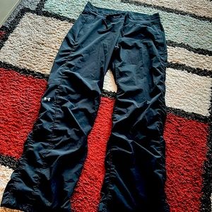 Black under Armour pants